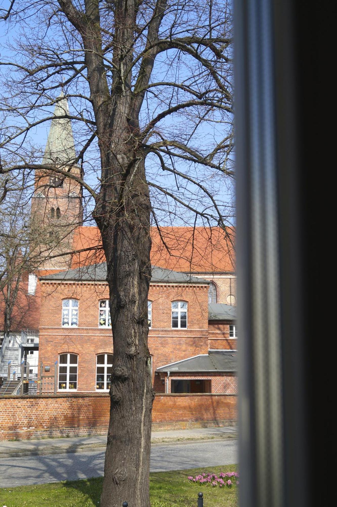 Ferienwohnung Fewo auf der Dominsel-DOMLINDEN Brandenburg an der Havel Zimmer foto